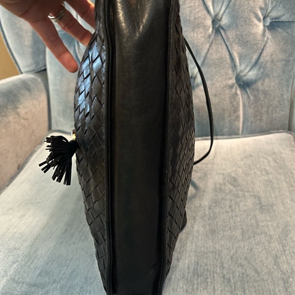 Bottega Veneta Vintage Black Intrecciato Woven Leather crossbody Bag - Picture 10 of 10